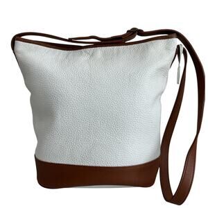 Vintage 90s Giani Bernini Off White & Brown Pebbled Leather Bucket Shoulder Bag